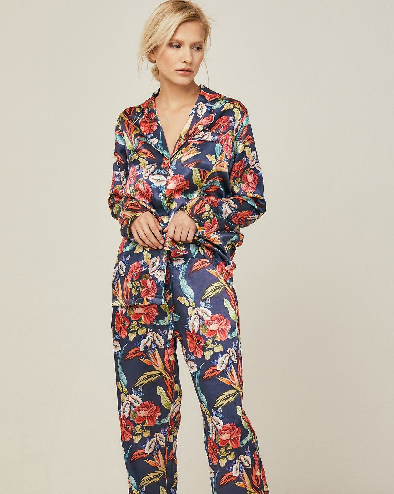 Elisabetha Urban Jungle - Top Loungewear, Pyjama, Seidenpyjama, Schlafanzug | RADICE
