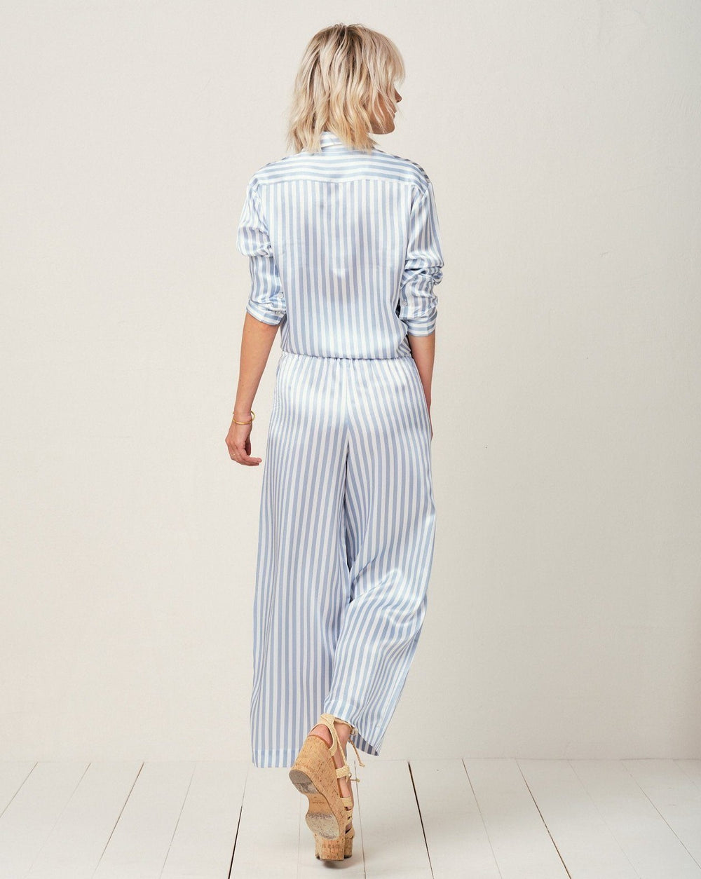 Alexandra Silk Pyjama in Candy Blue Stripes - Bottom Loungewear, Pyjama, Seidenpyjama, Schlafanzug | RADICE