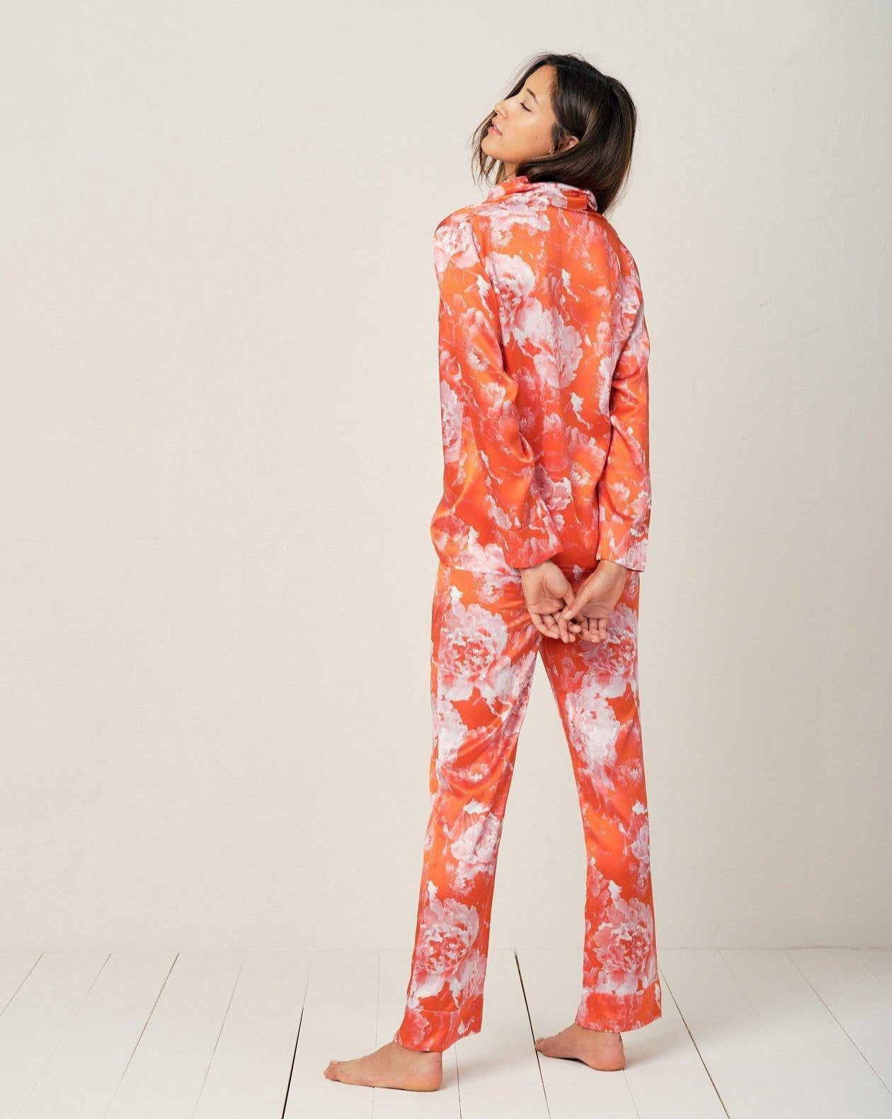 Elisabetha Silk Pyjama in Tea Garden Red - Bottom Loungewear, Pyjama, Seidenpyjama, Schlafanzug | RADICE